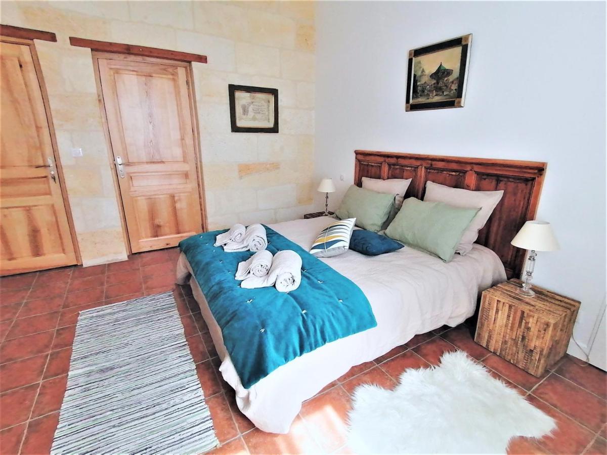 Bed and Breakfast Domaine de Gaïa, Piscine, Pétanque, Ping Pong, proche Saint-Emilion à Guillac  Extérieur photo